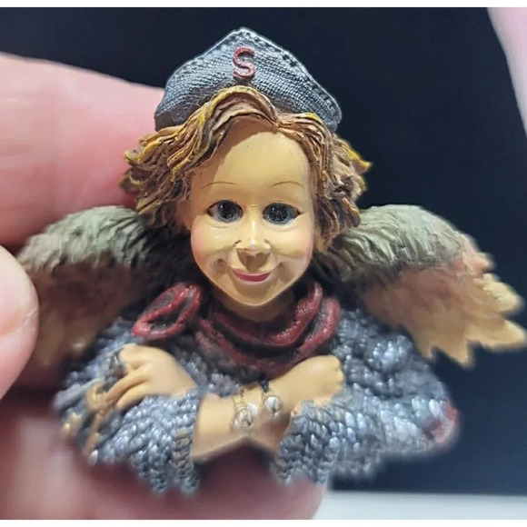 Boyd's Bears Folk-Art Super Mom Pin - Picture 2 of 5